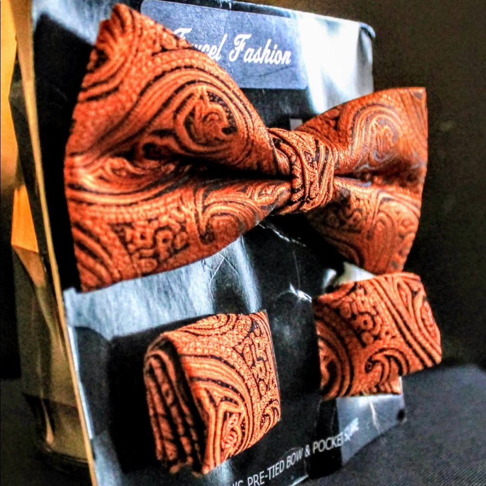 Bow Tie & Pocket Square
